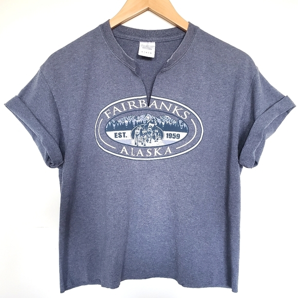 Cropped Alaska T shirt - Picture 1 of 4